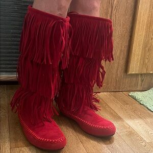 Pop Red Fringed Women's Moccasins